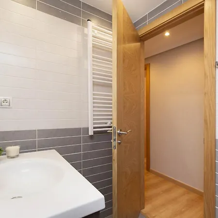 Apartman El Roble By Bevalle